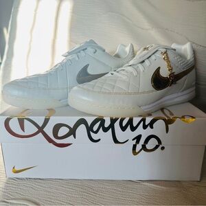 Nike Tiempo Legend SE indoor/court Low/Top Soccer Shoes